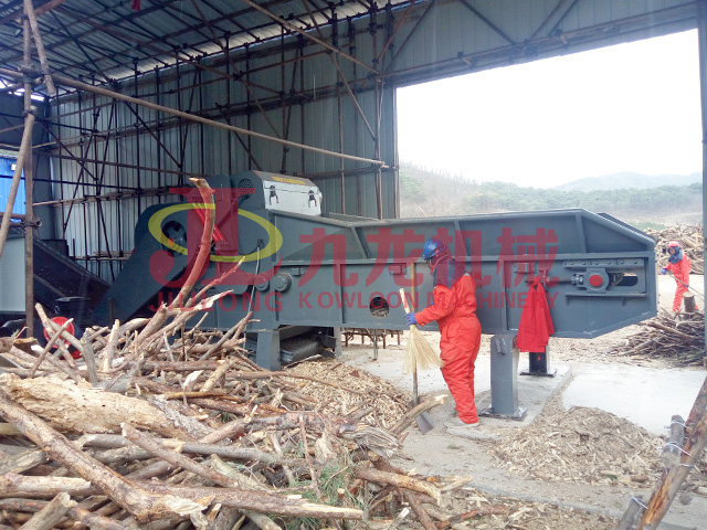 大（dà）連廢舊木材（cái）處理現場