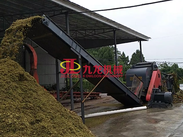 宜賓青貯秸（jiē）稈粉碎現場