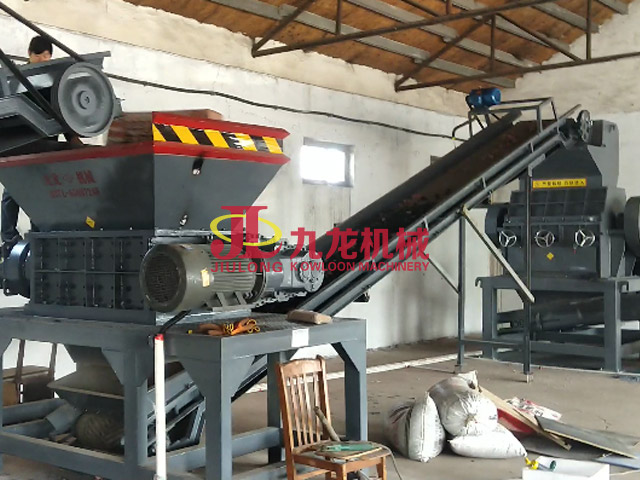 PPR塑料(liào)粉(fěn)碎生產線現場