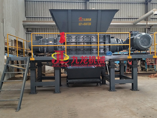 哈爾濱稻草粉碎（suì）機現場（chǎng）