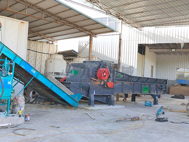 雲南彌勒土(tǔ)橋冷庫秸稈青貯(zhù)粉碎機