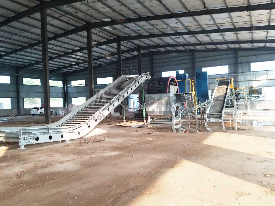 橡膠顆粒（lì）粉碎機（jī）