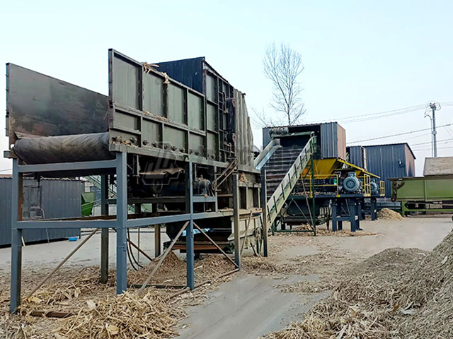 大型（xíng）鍘草機（jī）