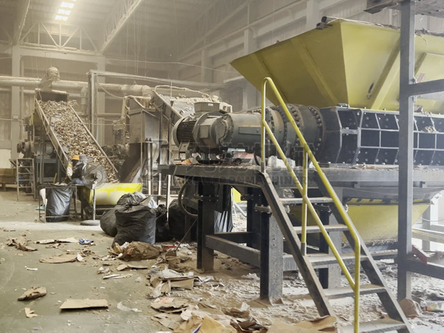 海(hǎi)外廢紙(zhǐ)幹法製漿現場(chǎng)