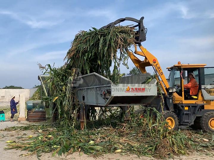玉米秸稈（gǎn）粉碎機